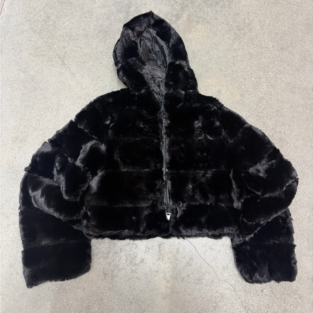 Women's Black Faux Fur Hoodie Jacket - Picture 5 of 10